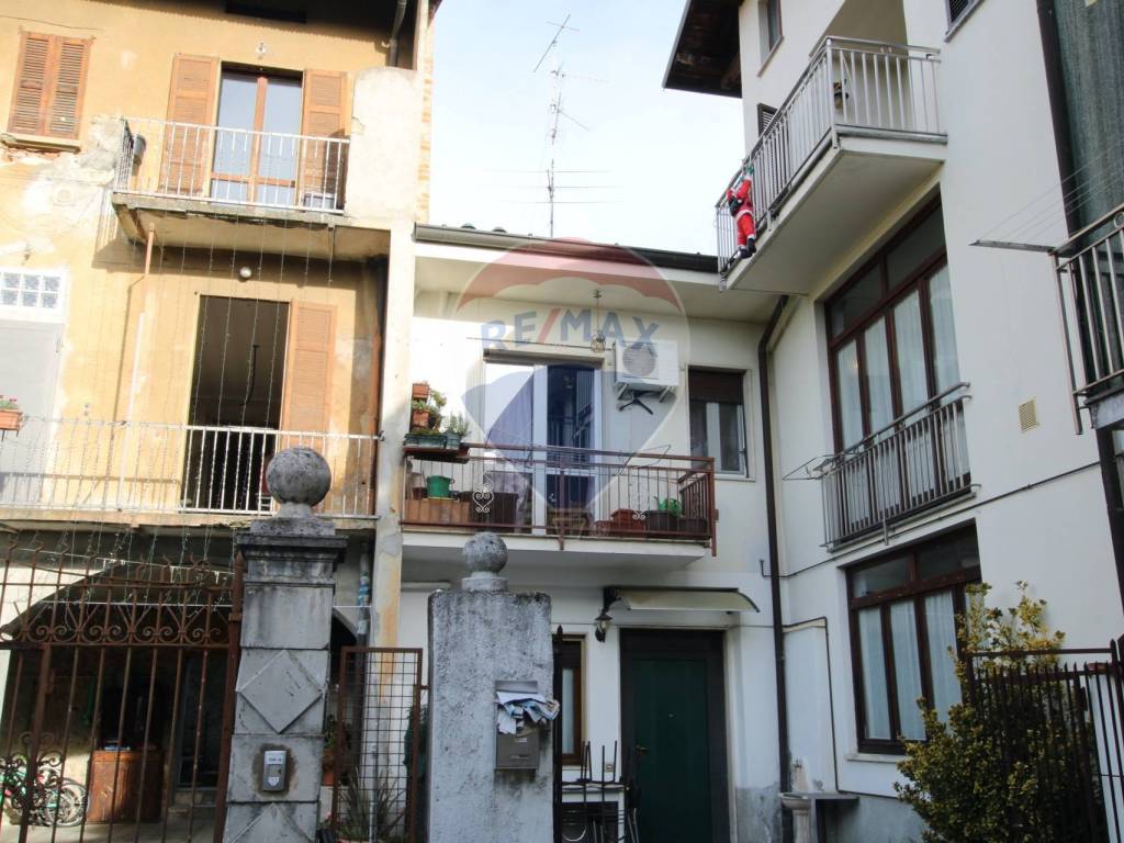 Appartamento a Bregnano in via Edmondo De Amicis, 12 - Foto 4