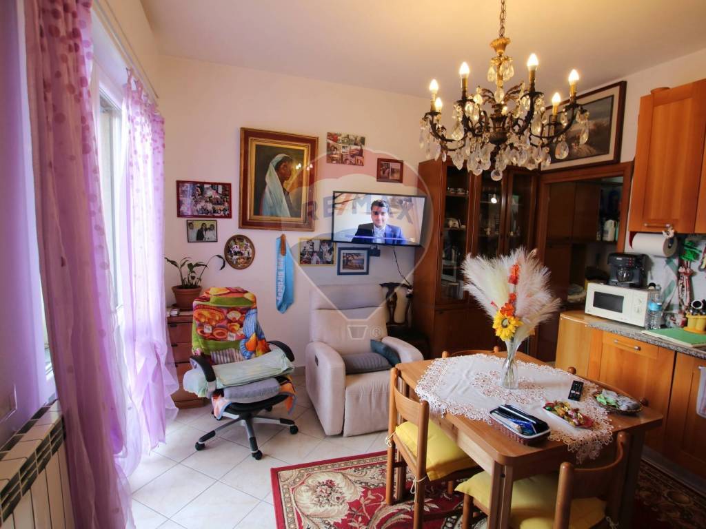 Appartamento a Bregnano in via Edmondo De Amicis, 12 - Foto 5