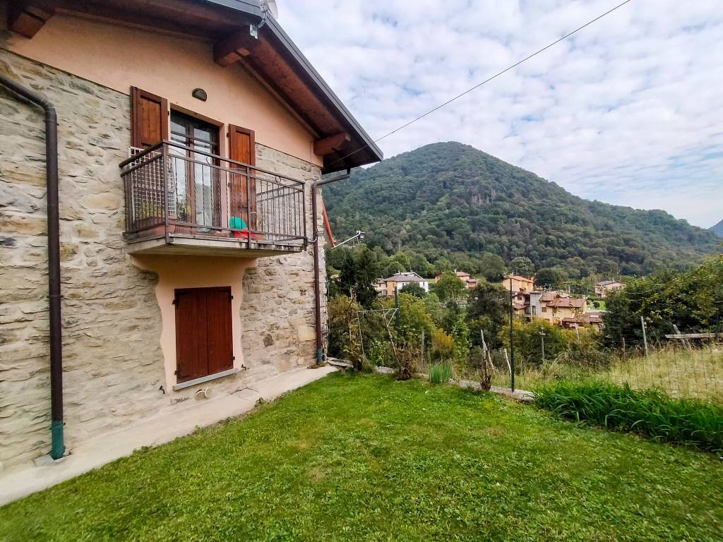 Appartamento a Centro valle intelvi in Via Castello, 7 - Foto 2