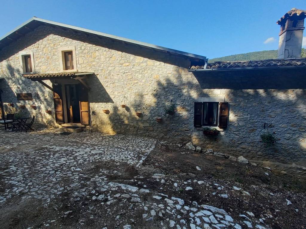 Rustico / casale a Cascia in Strada Statale di Leonessa - Foto 2