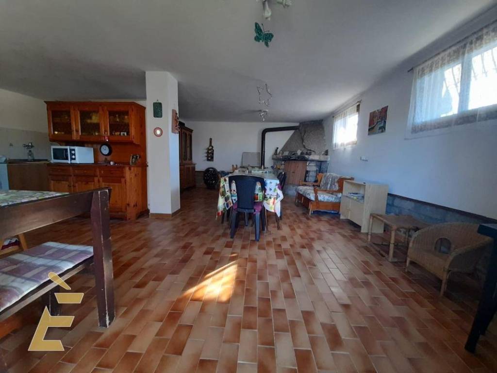 Villa a Aprilia in Via Esino, 33 - Foto 2