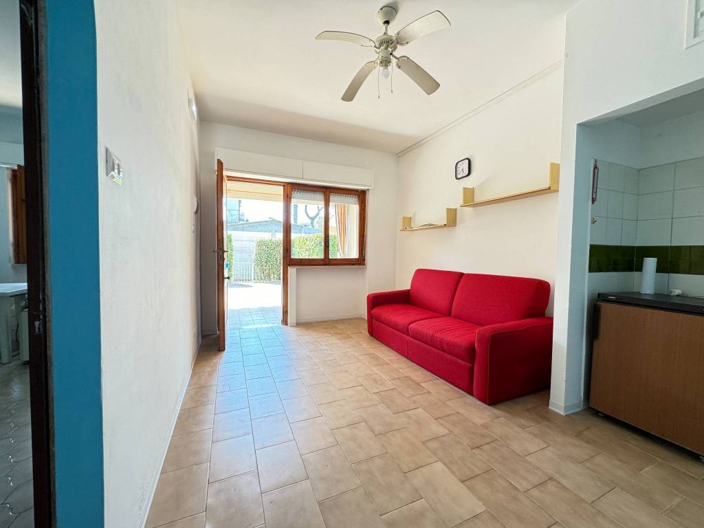 Appartamento a Alba adriatica in Via Giulio Cesare, 7 - Foto 4