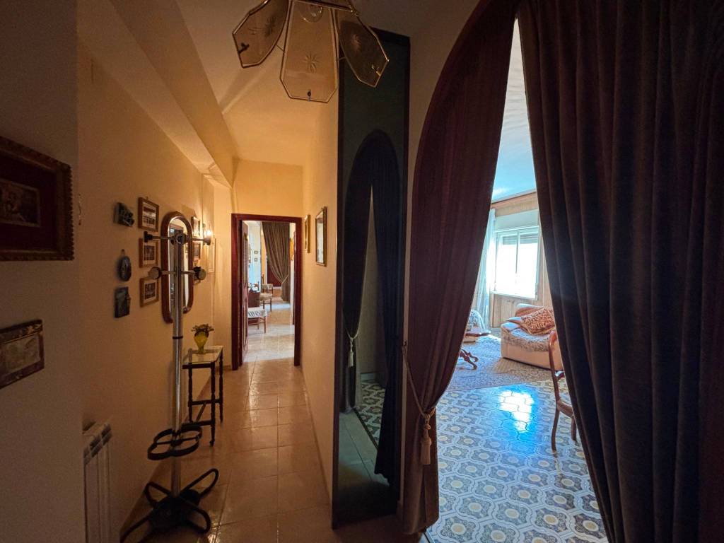 Appartamento a Caltanissetta in Via Gabriele Amico Valenti, 5 - Foto 2