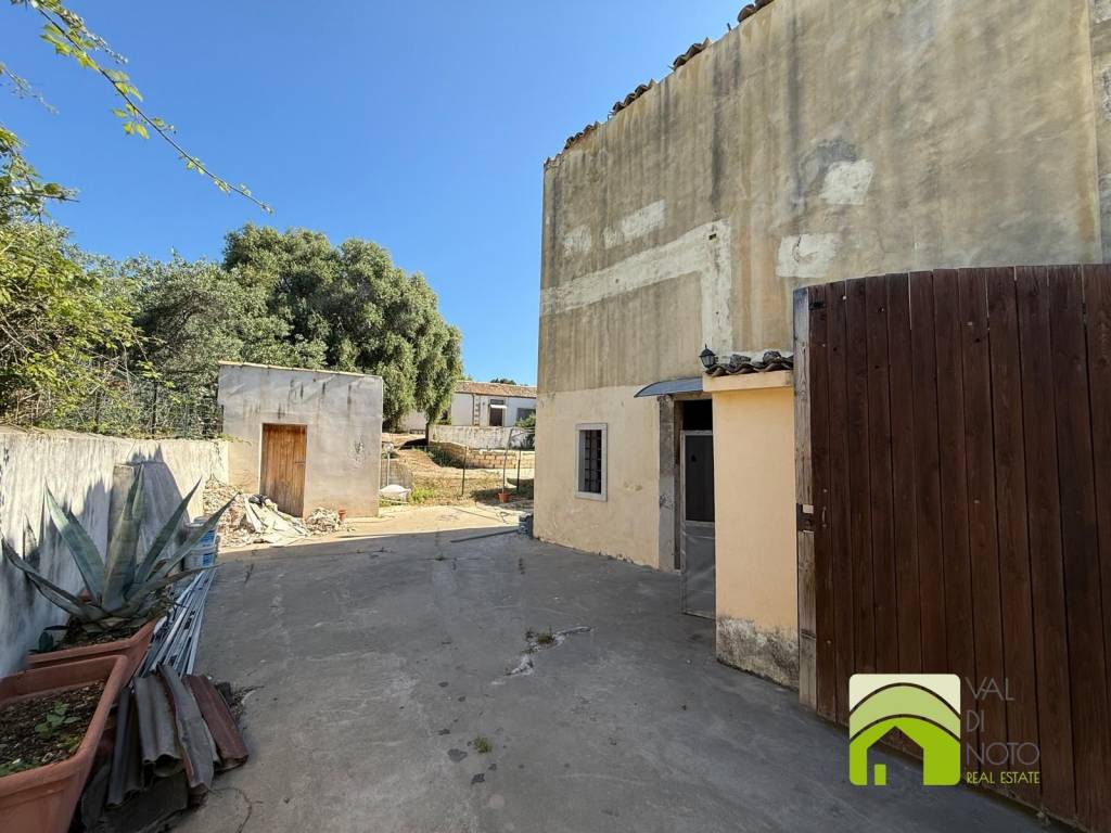 Casa indipendente a Noto in Strada Statale Sud Occidentale Sicula - Foto 3