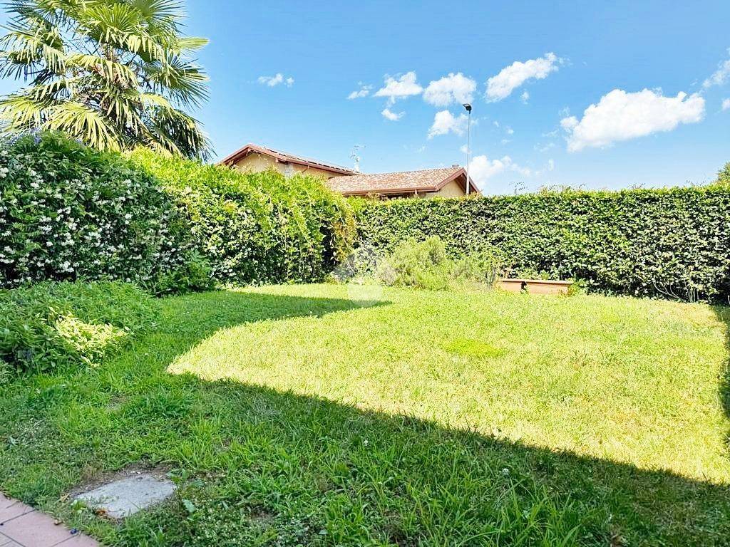 Appartamento a Comabbio in via sottocampagna, 31 - Foto 3