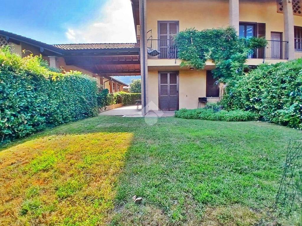 Appartamento a Comabbio in via sottocampagna, 31 - Foto 5