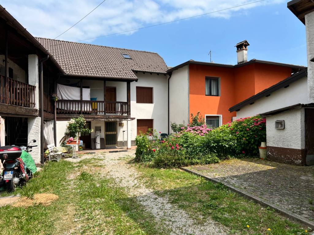 Casa indipendente a Borgo valbelluna in VIA PIALDIER, 124 - Foto 2