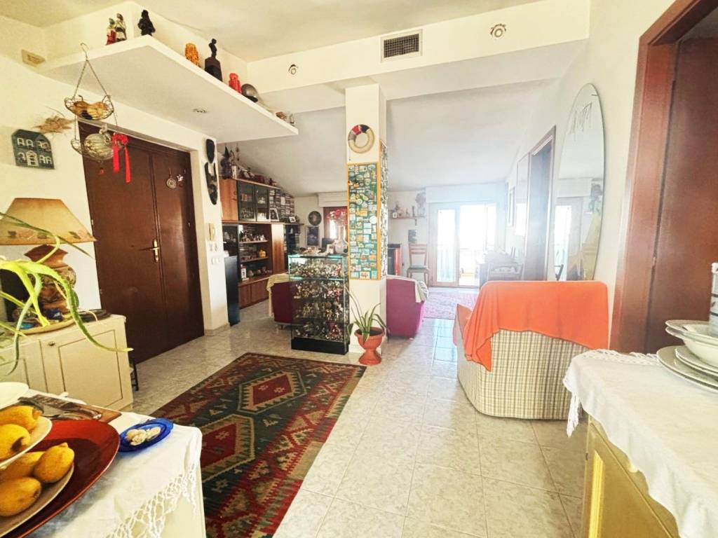 Appartamento a Assemini in Via Basilicata - Foto 2