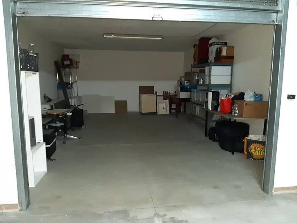Box / garage a Pontecagnano faiano in Via 4 Novembre S.N.C. - Foto 5