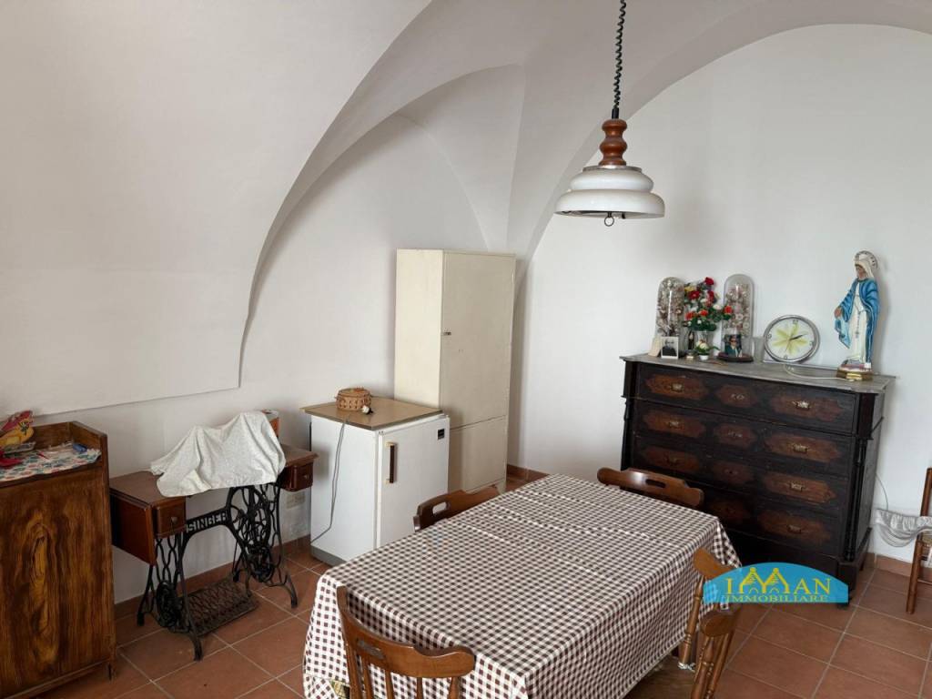 Casa indipendente a Ceglie messapica in Via Balilla - Foto 4