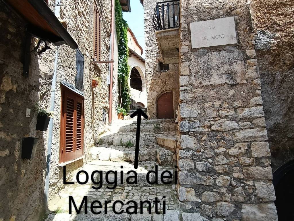 Palazzo / stabile a Sermoneta in Via della Portella, 5 - Foto 2