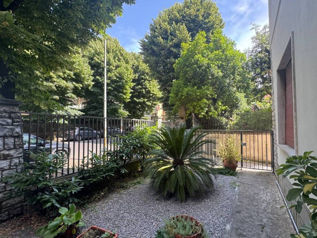 Casa indipendente a Prato in Via Niccolò Machiavelli - Foto 2