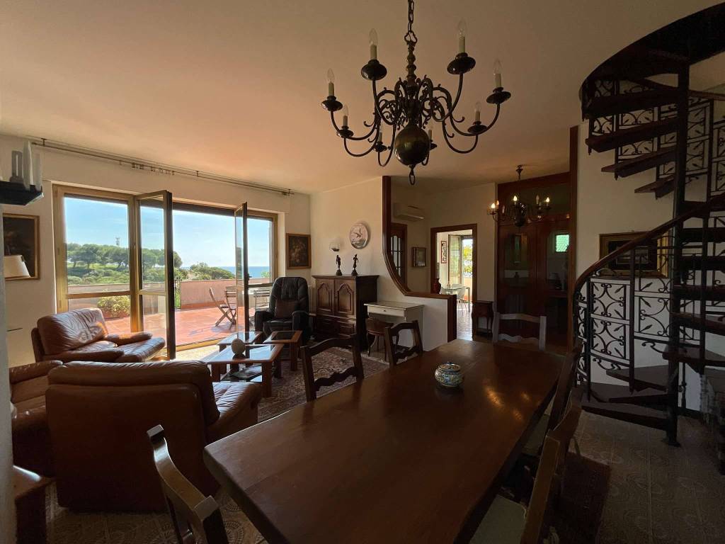 Villa a Spotorno in via Provinciale Pineta - Foto 4