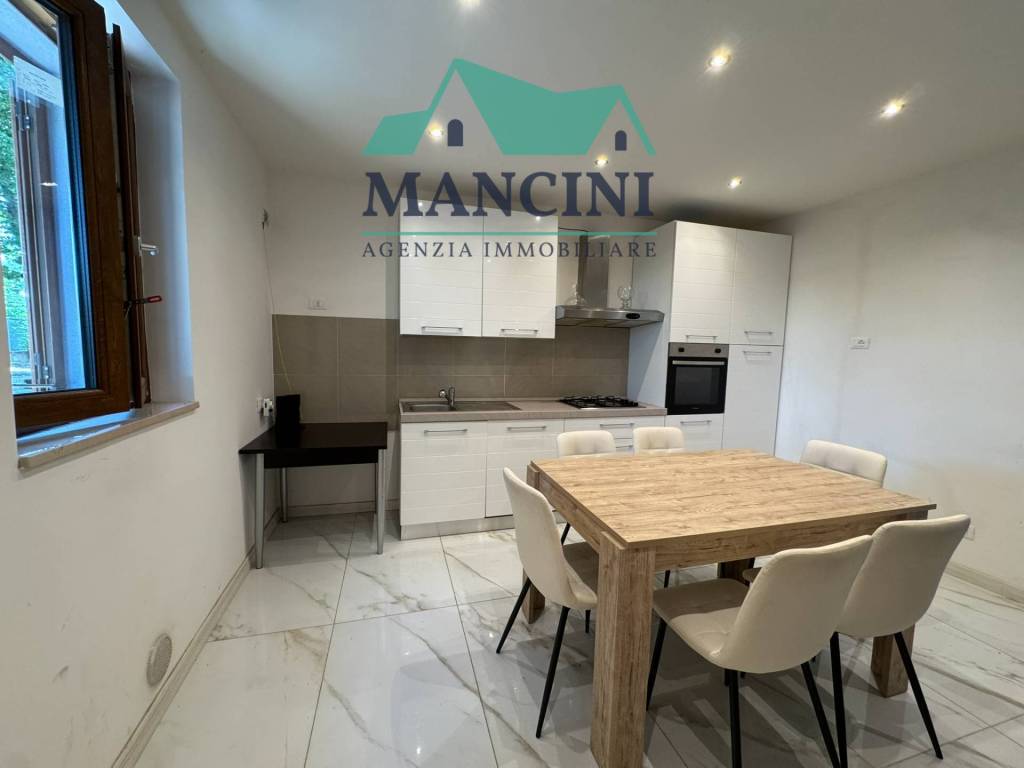 Casa indipendente a Castelbellino in VIA CRISTOFORO COLOMBO - Foto 3