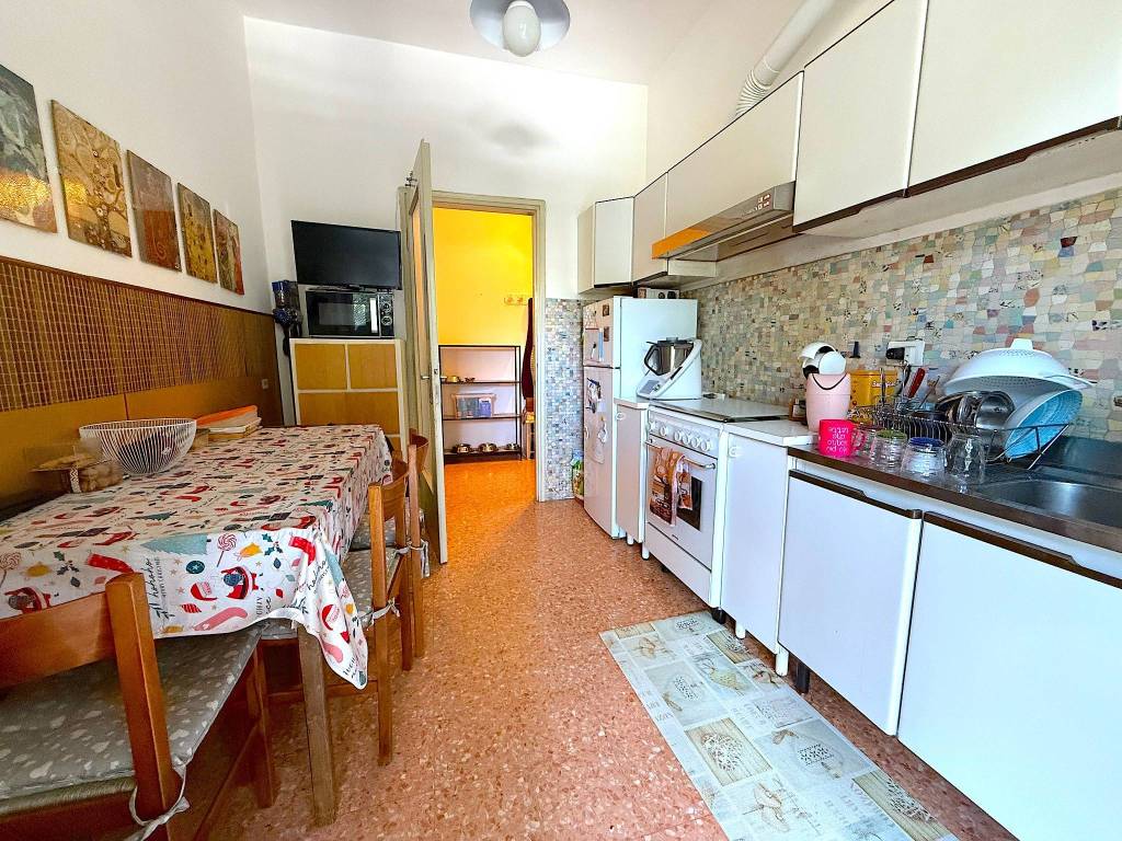 Appartamento a Novara in Via Vincenzo Viviani, 14 - Foto 4