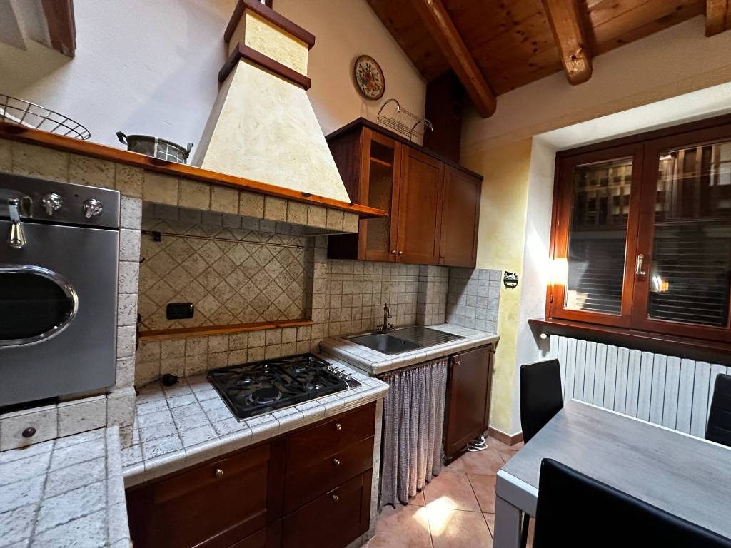 Appartamento a Erba in Via Lecco - Foto 3