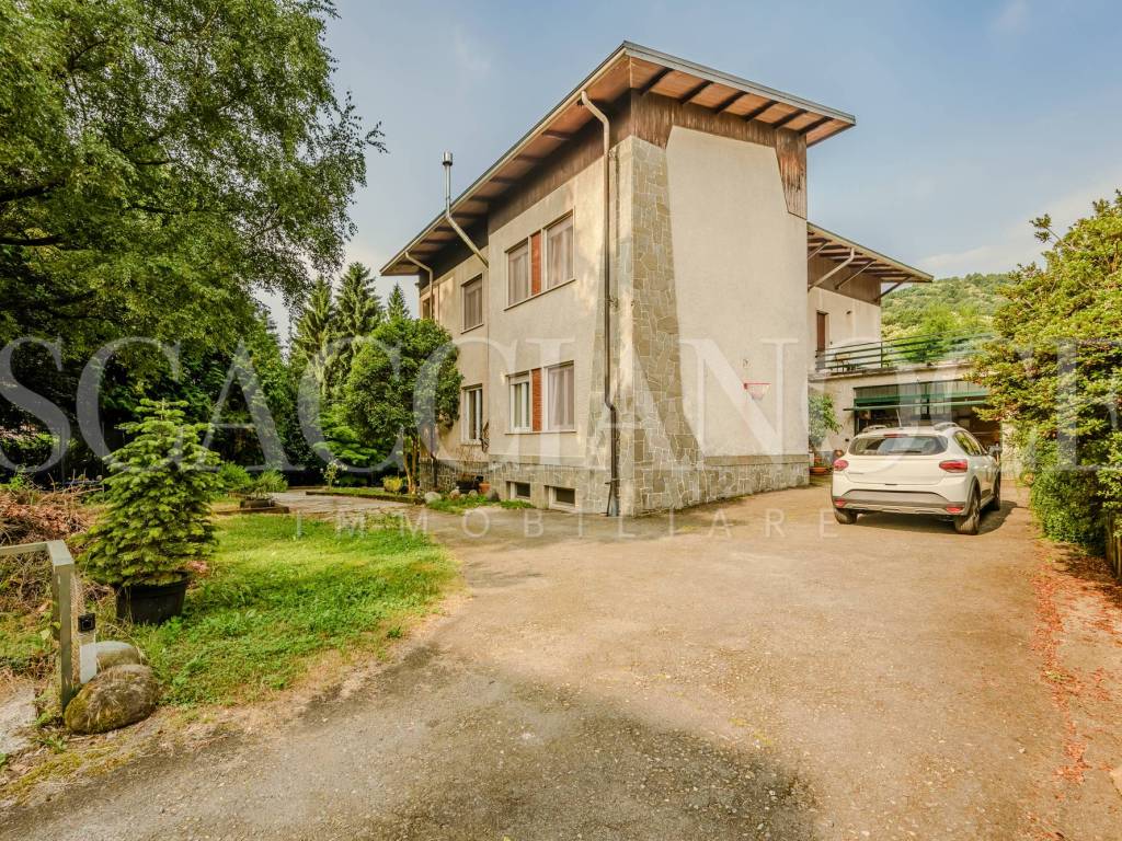 Villa a Biella in Via Santuario di Oropa, 227 - Foto 2