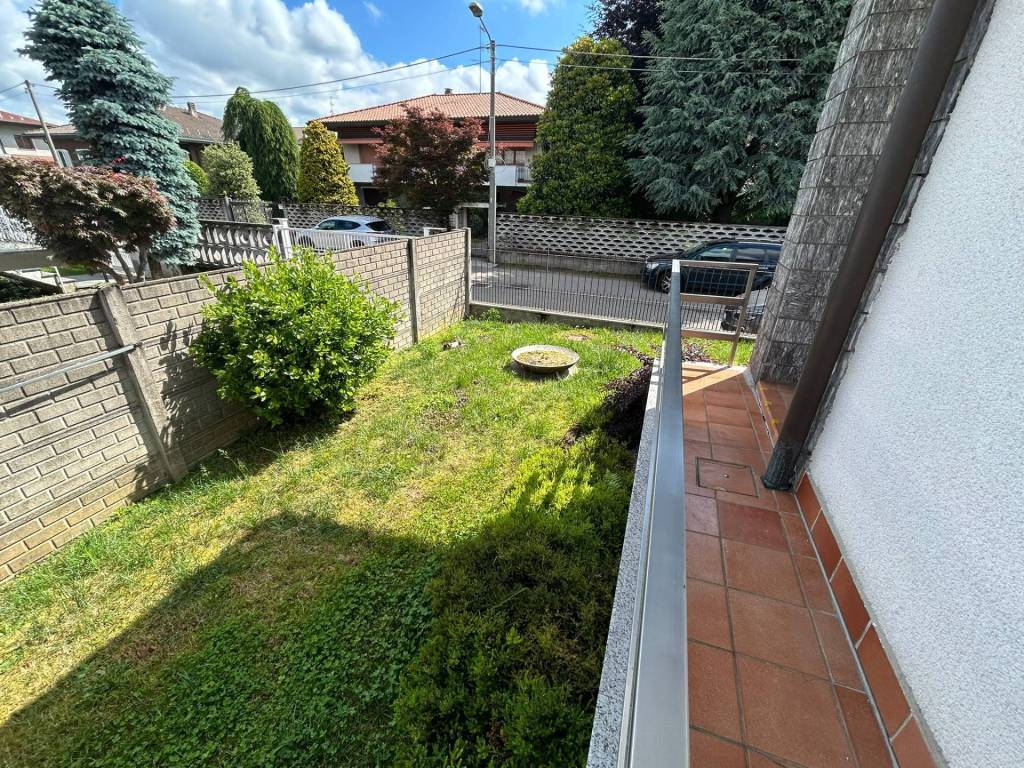Villa a Solbiate olona in VIA GENOVA, 7 - Foto 4