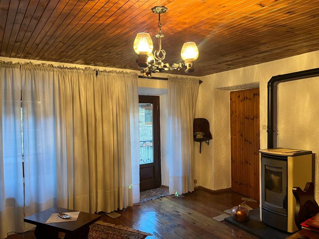 Appartamento a La salle in Via Emile Chanoux, 86 - Foto 3