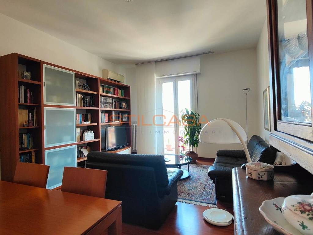 Appartamento a Pesaro in Via Giovanni Giolitti, 139 - Foto 4