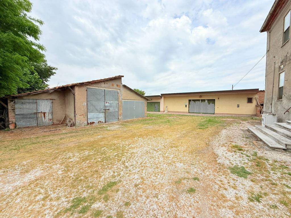Villa a Alfonsine in Via Bassa, 213 - Foto 5