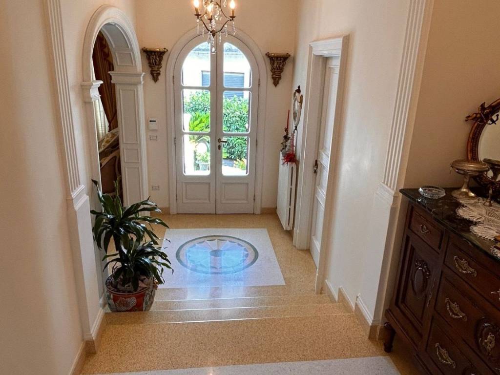 Villa a Andrano in Via Provinciale, 282 - Foto 2