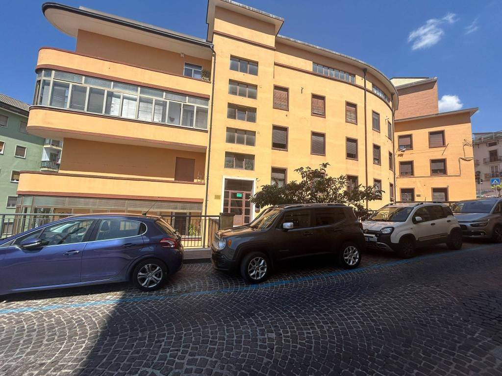 Appartamento a Potenza in Via Emanuele Viggiani, 8 - Foto 2