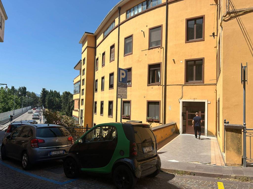 Appartamento a Potenza in Via Emanuele Viggiani, 8 - Foto 4