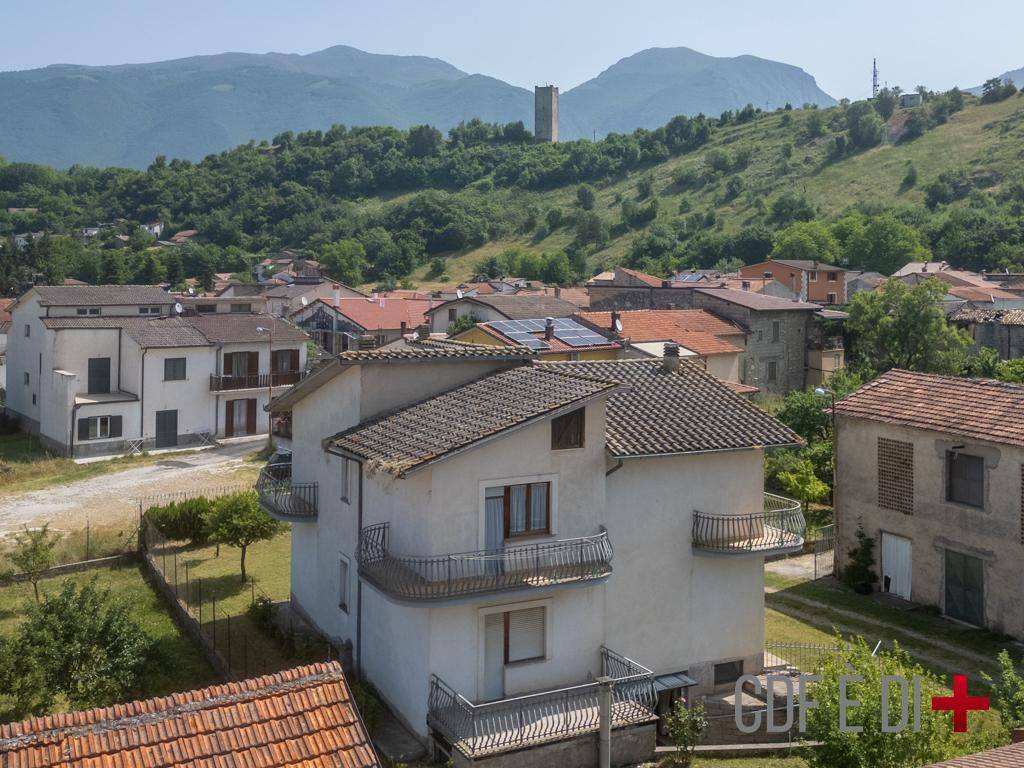 Villa a Borgorose in Via del Campo Sportivo - Foto 2
