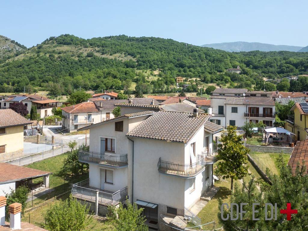 Villa a Borgorose in Via del Campo Sportivo - Foto 4