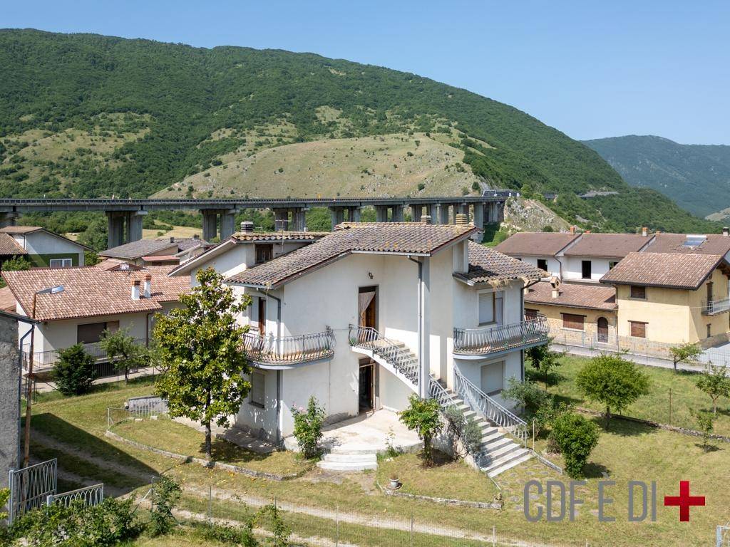 Villa a Borgorose in Via del Campo Sportivo - Foto 5