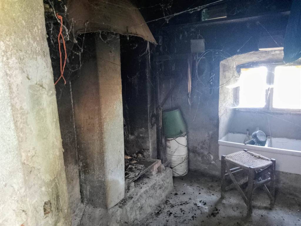 Rustico / casale a Valdilana in Borgata Marchetto - Foto 2