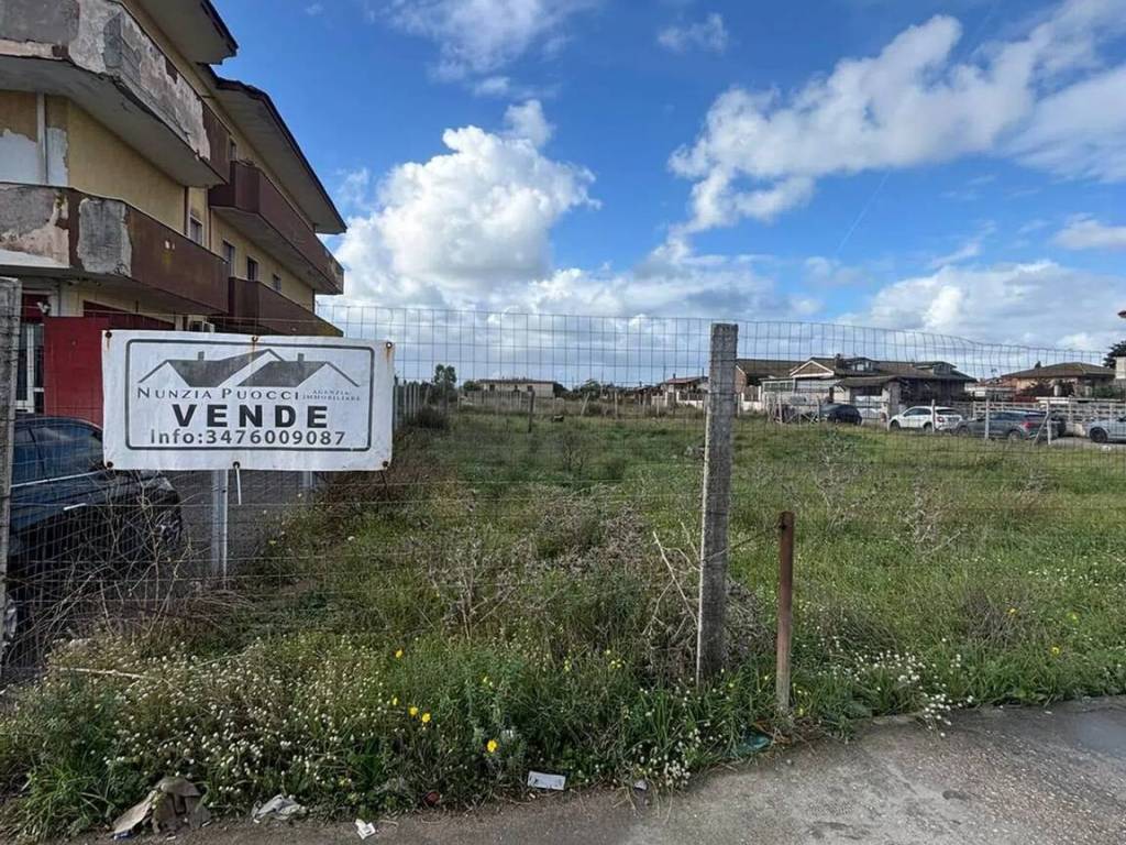 Terreno a Castel volturno in Via Domiziana, 358 - Foto 2