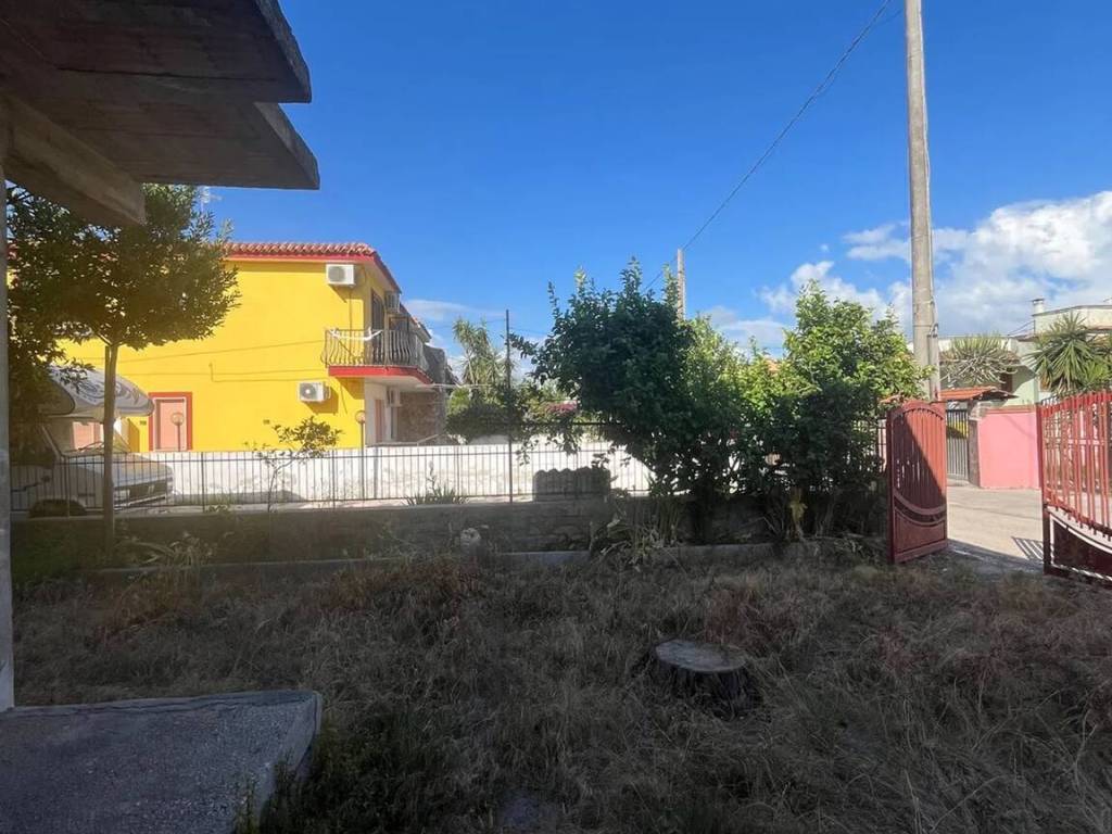 Rustico / casale a Castel volturno in Viale Lenin S.N.C. - Foto 4
