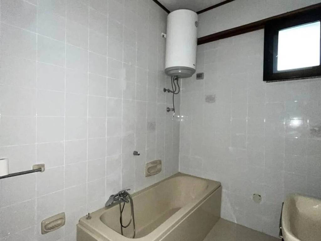 Appartamento a Castel volturno in Viale Delle Acacie S.N.C. - Foto 2