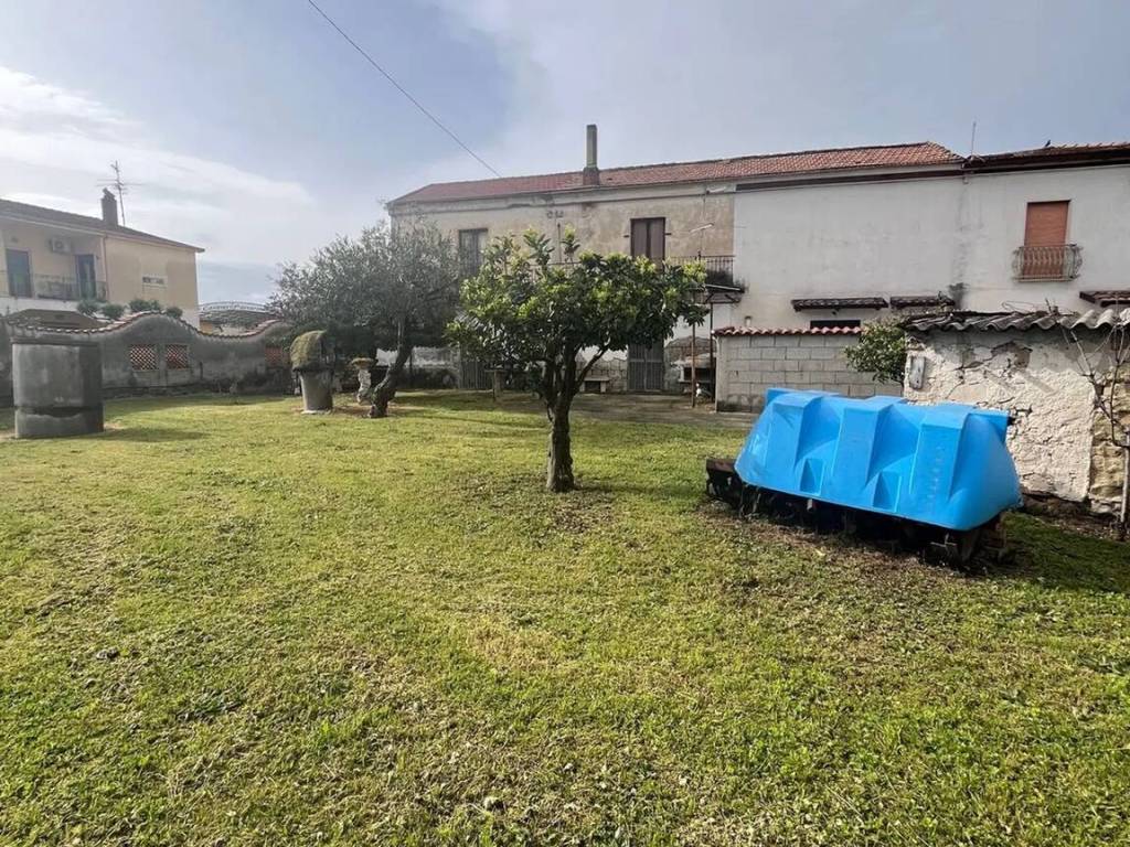 Villa a Castel volturno in Via Italo Balbo S.N.C. - Foto 3