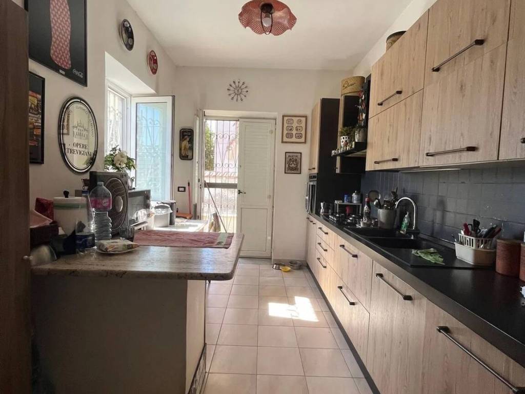 Villa a Castel volturno in Viale Tirreno Ischitella S.N.C. - Foto 3