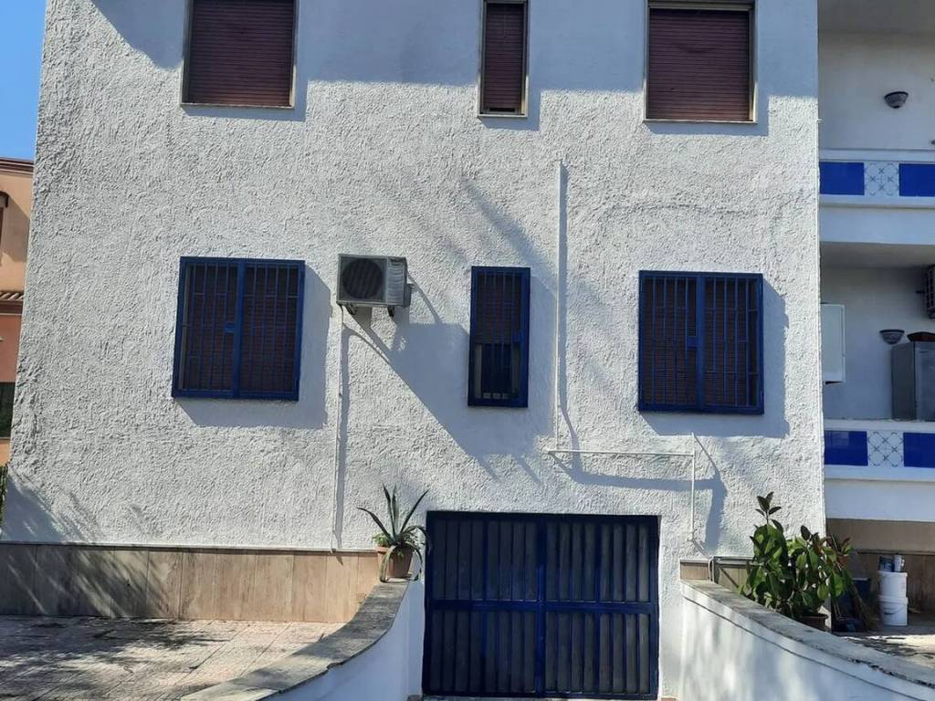 Appartamento a Castel volturno in Viale Tallone S.N.C. - Foto 2