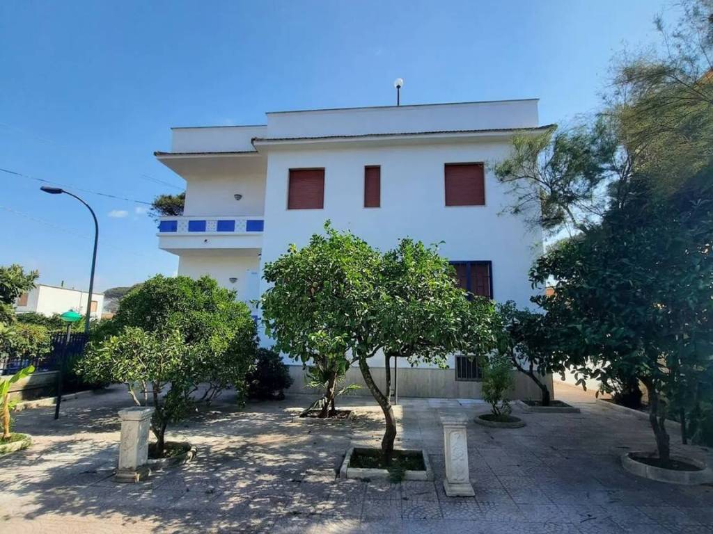 Appartamento a Castel volturno in Viale Tallone S.N.C. - Foto 3