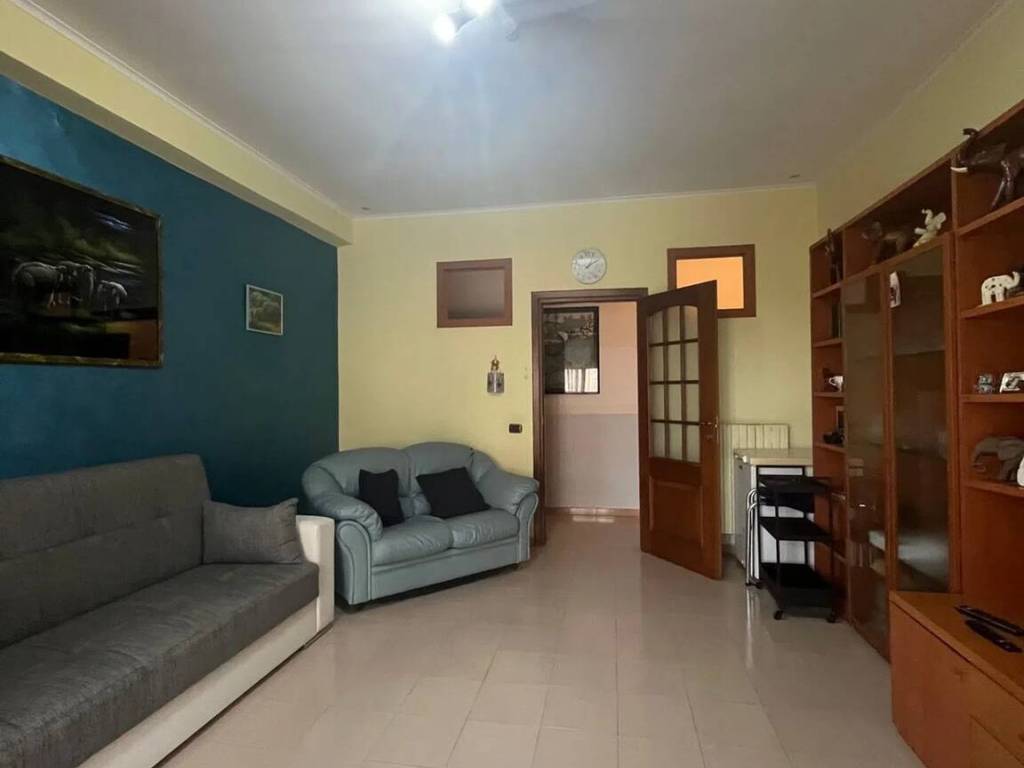 Appartamento a Castel volturno in Viale Delle Mimose S.N.C. - Foto 5