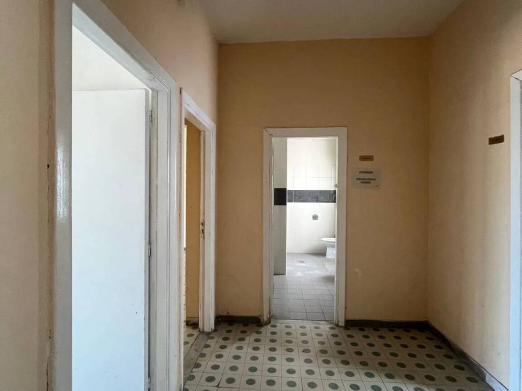 Appartamento a Castel volturno in Via Domiziana, 81030 Castel Volturno Ce S.N.C. - Foto 4