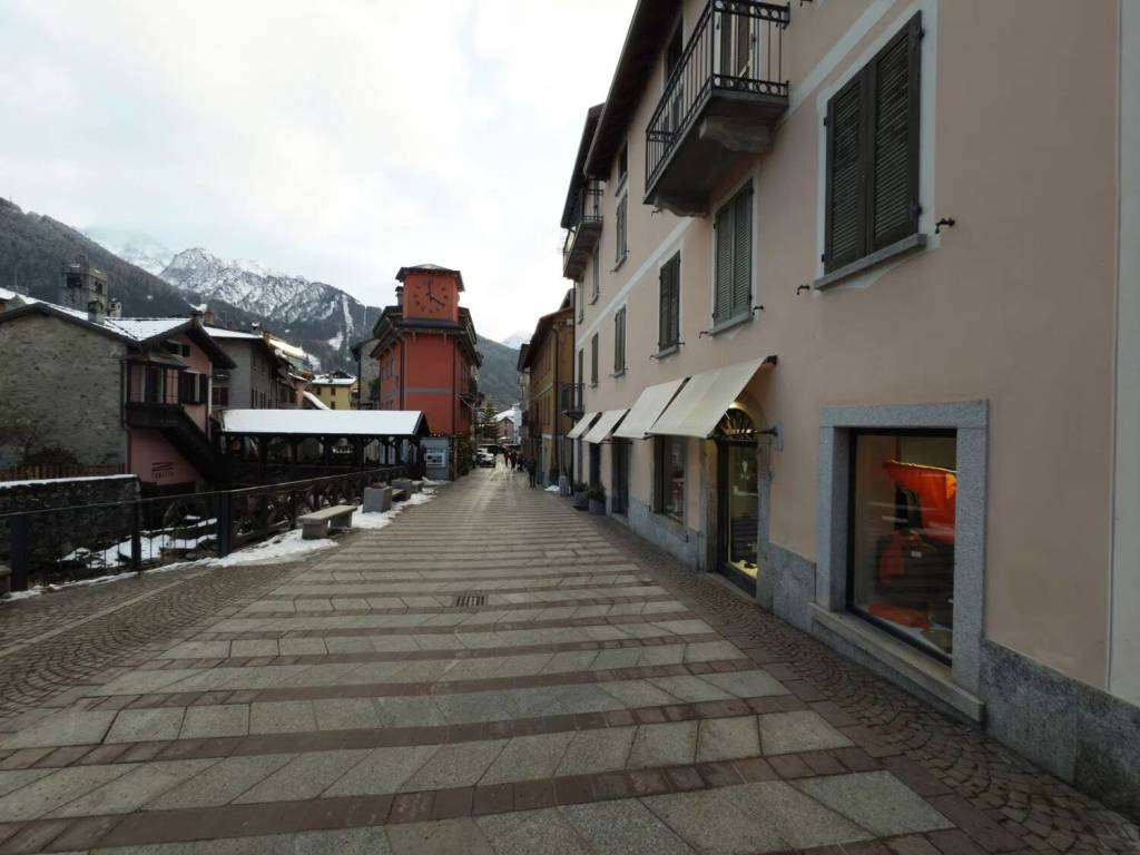 Immobile a Ponte di legno in Corso Trieste, 29 - Foto 3