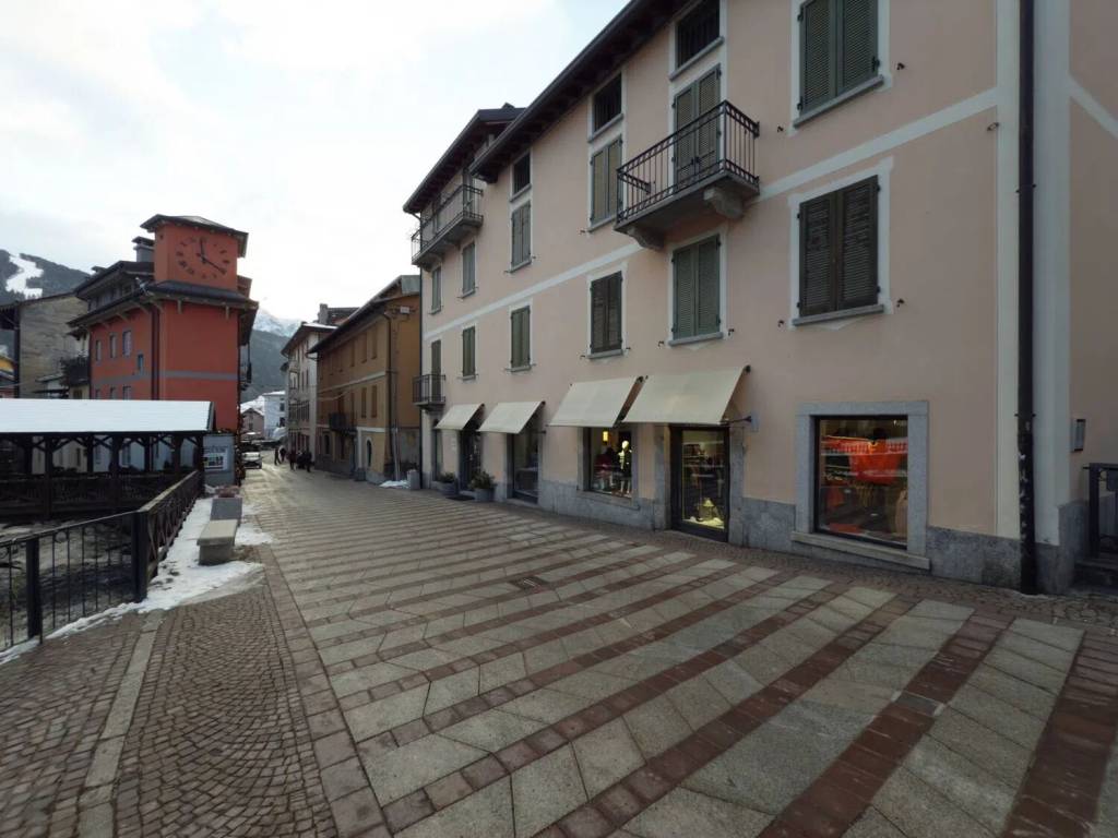 Immobile a Ponte di legno in Corso Trieste, 29 - Foto 4