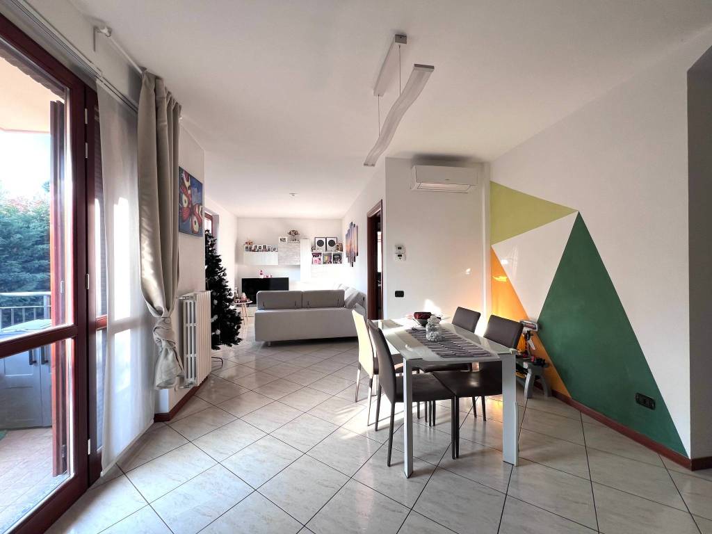 Appartamento a Caronno pertusella in Via Trieste, 139 - Foto 5