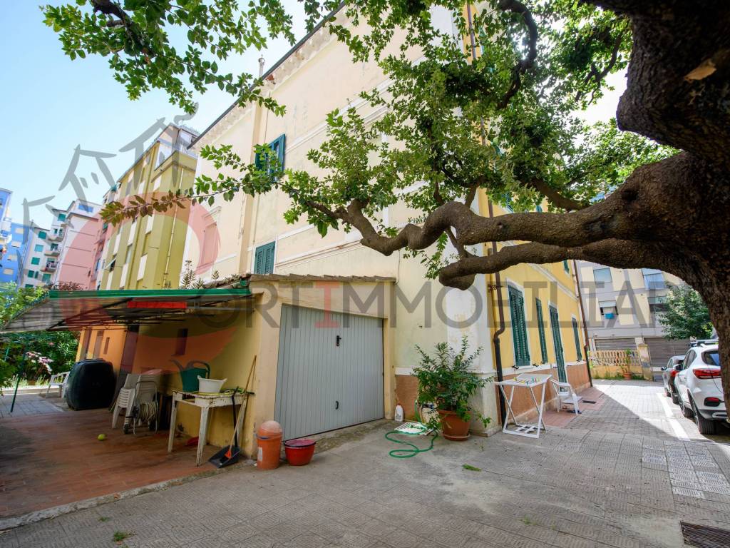 Appartamento a Follonica in Via Serri - Foto 4