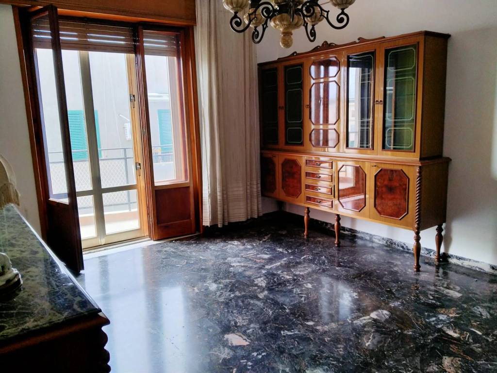 Appartamento a Taranto in Via Colonnello Giovanni Cugini, 5 - Foto 3
