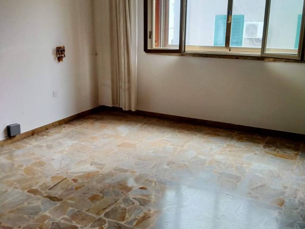 Appartamento a Taranto in Via Colonnello Giovanni Cugini, 5 - Foto 4