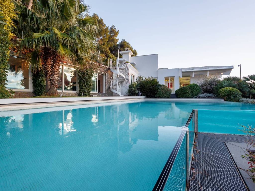 Villa a Bergeggi in via torre d'ere, 41 - Foto 2