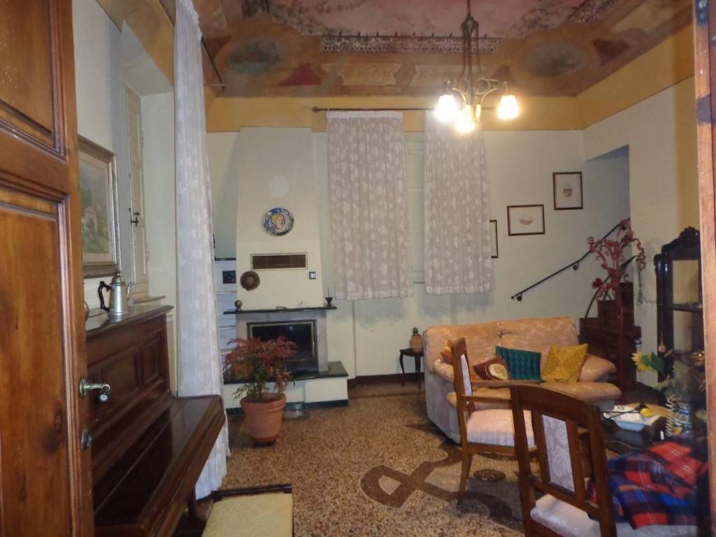 Villa a Lucca in Strada Reg. dell'Abetone e del Brennero, 5578 - Foto 2
