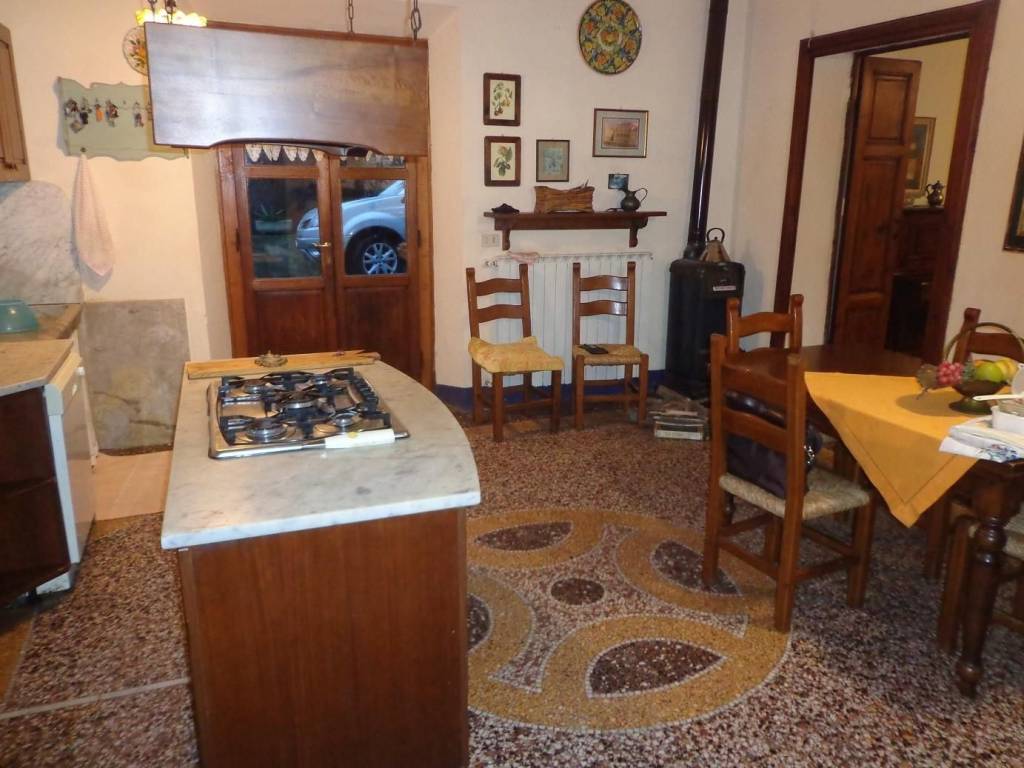 Villa a Lucca in Strada Reg. dell'Abetone e del Brennero, 5578 - Foto 5